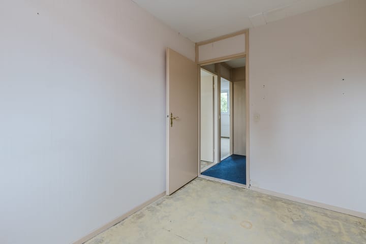 Photo 15 of Schrassertstraat 38