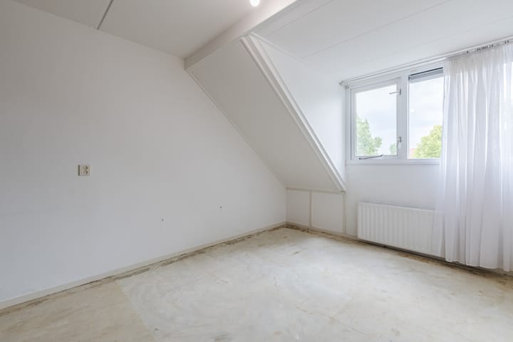 Photo 16 of Schrassertstraat 38