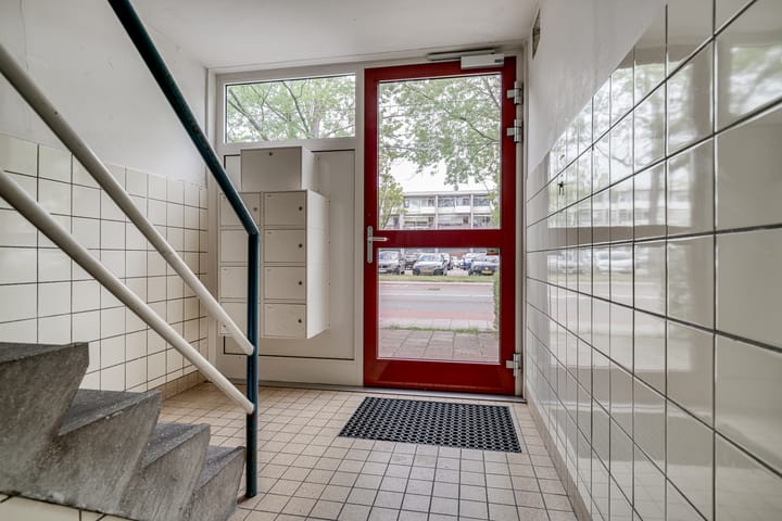 Photo 9 of Lange Wal 28-4