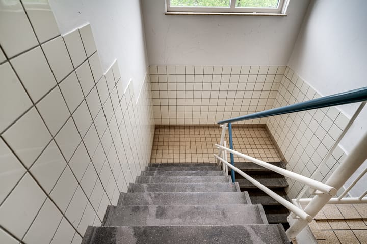 Photo 11 of Lange Wal 28-4