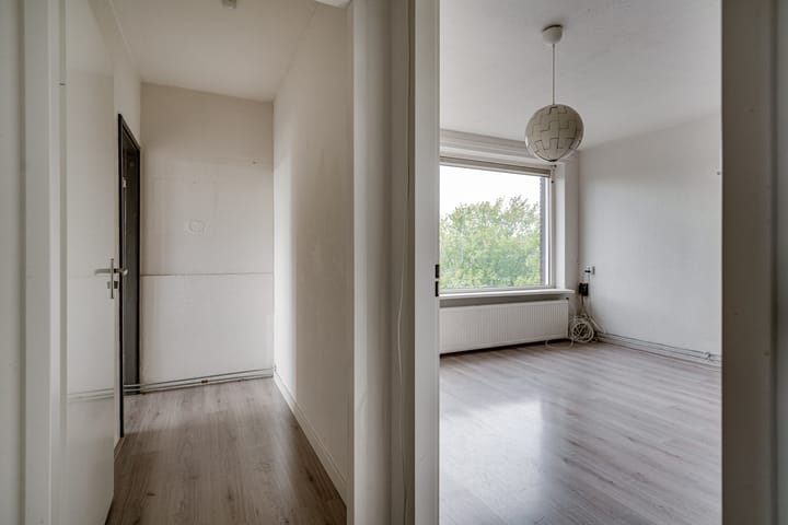 Photo 25 of Lange Wal 28-4