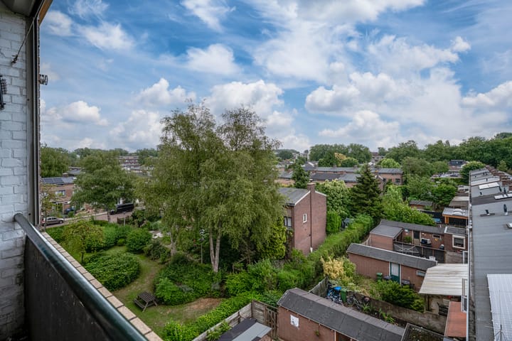 Photo 33 of Lange Wal 28-4