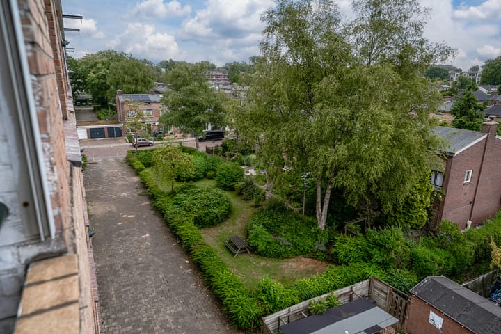 Photo 34 of Lange Wal 28-4