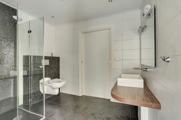 Foto 18 van Scharnebuursterweg 11