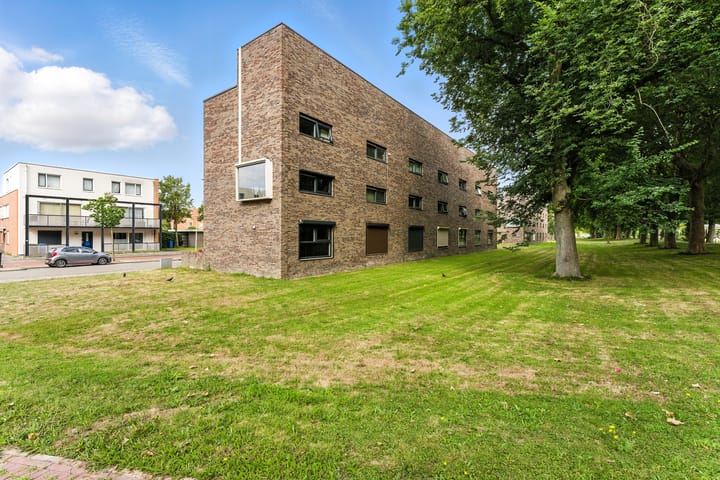 Foto 42 van Digna Johannaweg 75