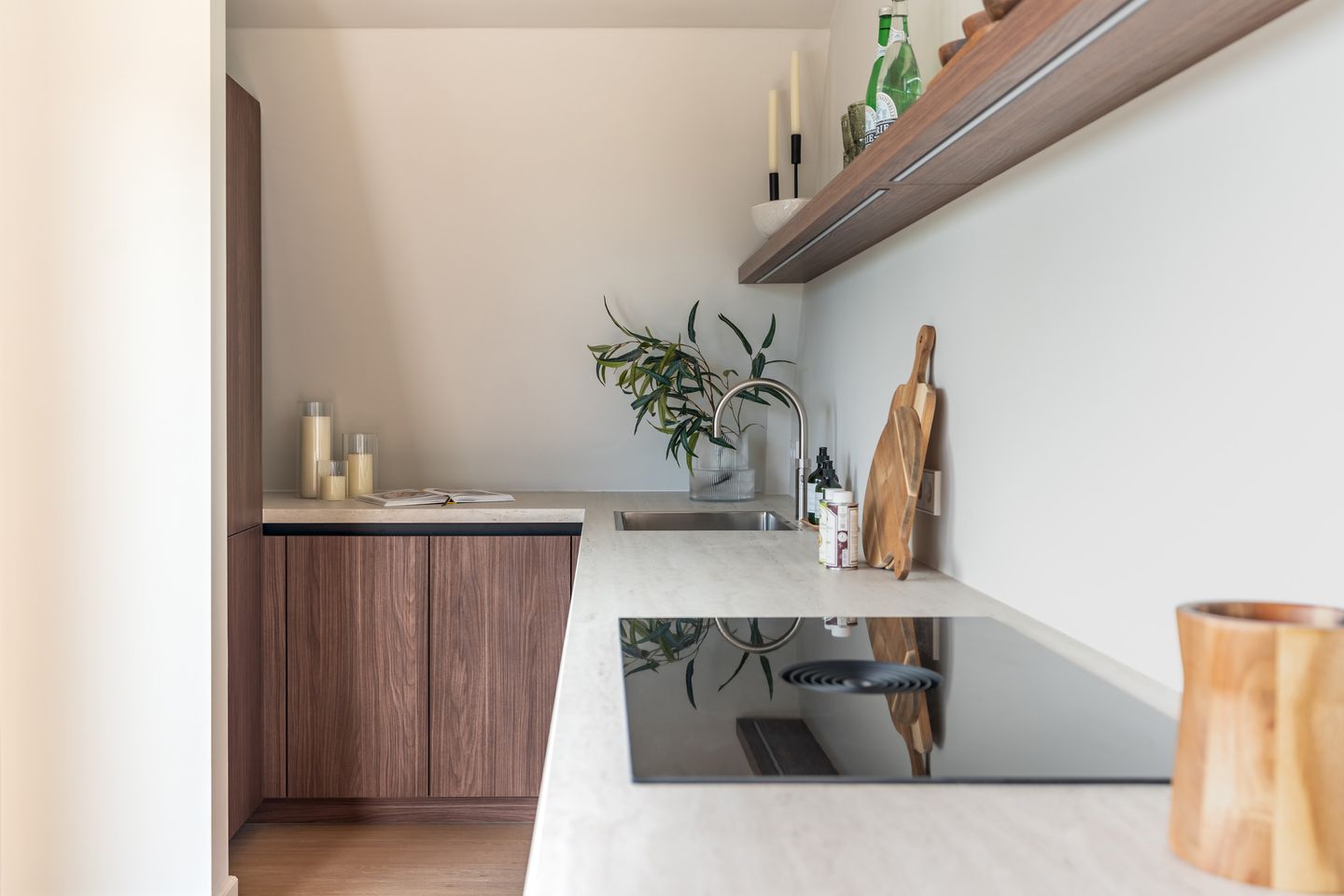 Foto 14 van Raamweg 2-E