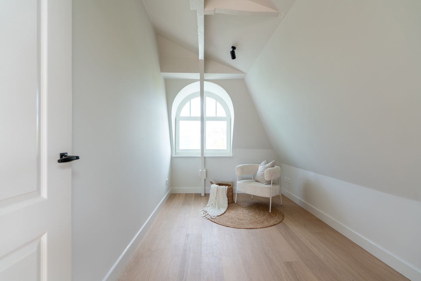 Foto 19 van Raamweg 2-E