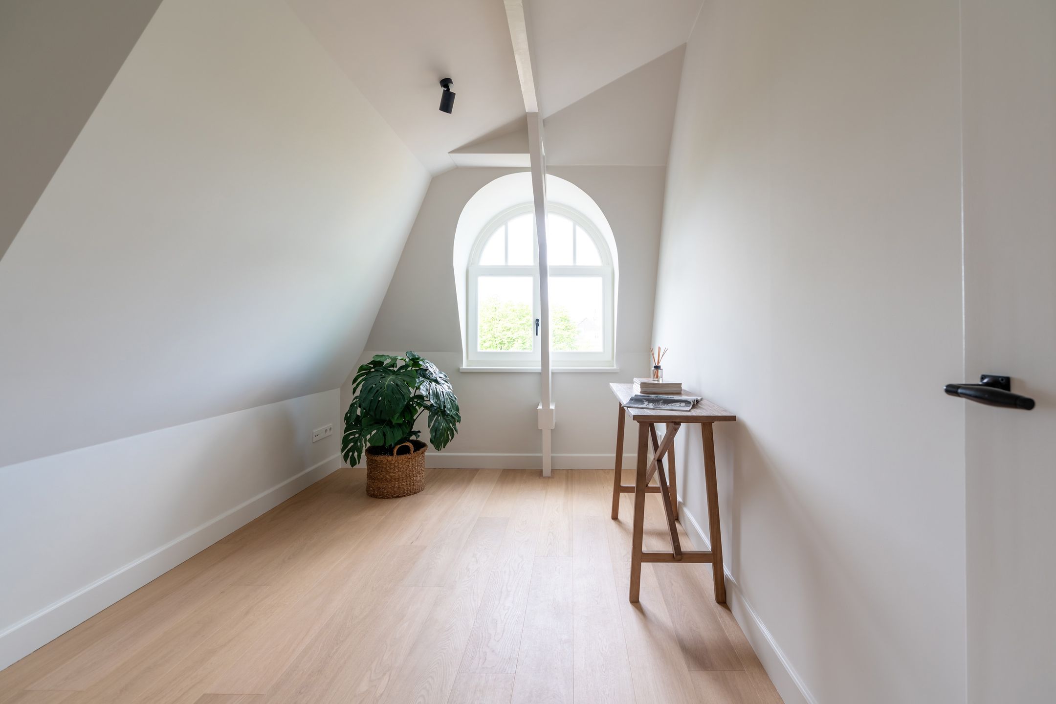 Foto 24 van Raamweg 2-E