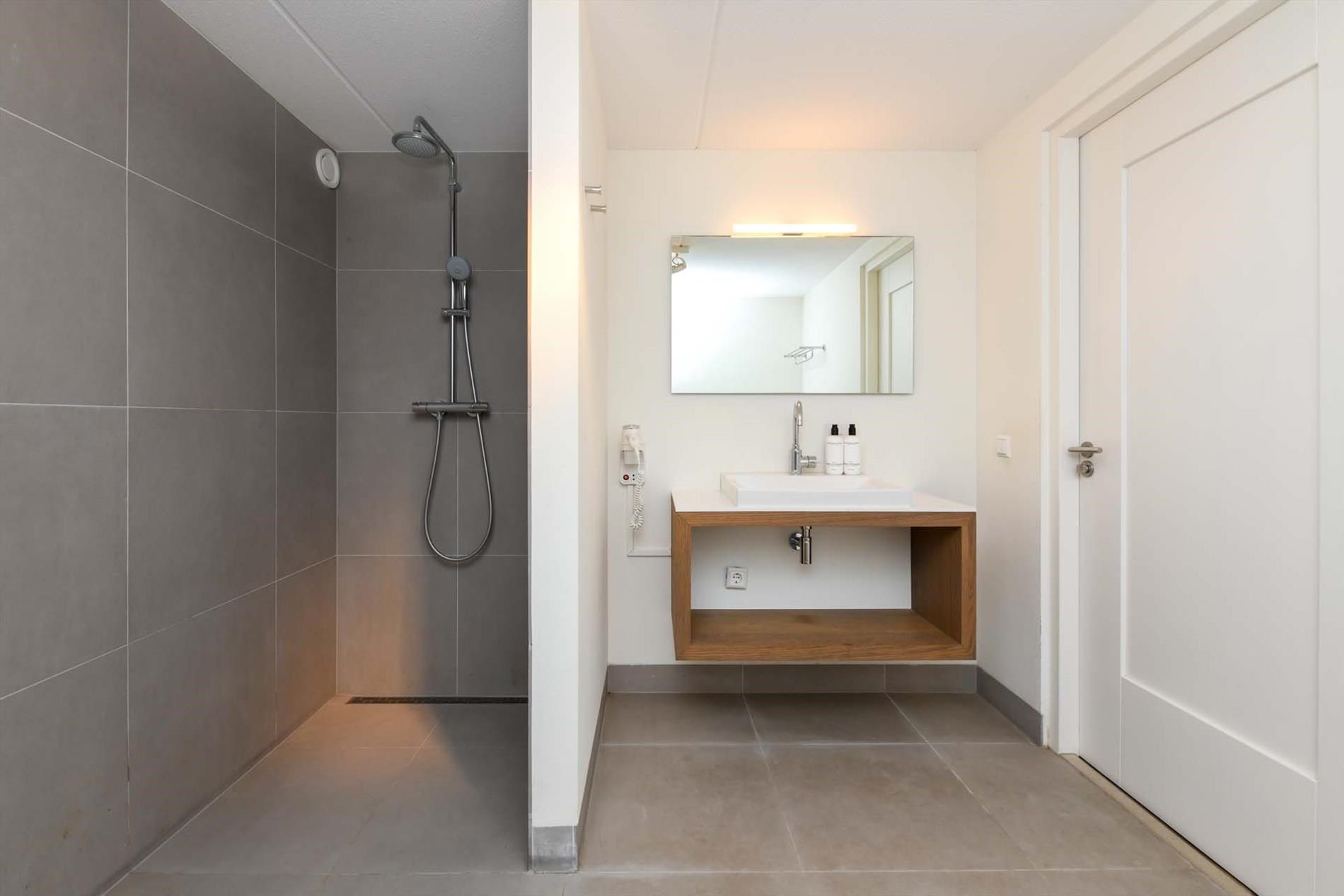 Foto 21 van Heereweg 97-13