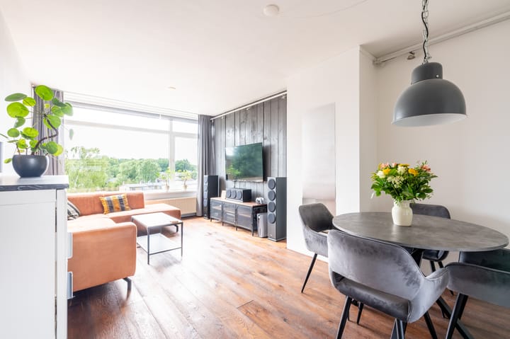 Photo 2 of Wolframstraat 64