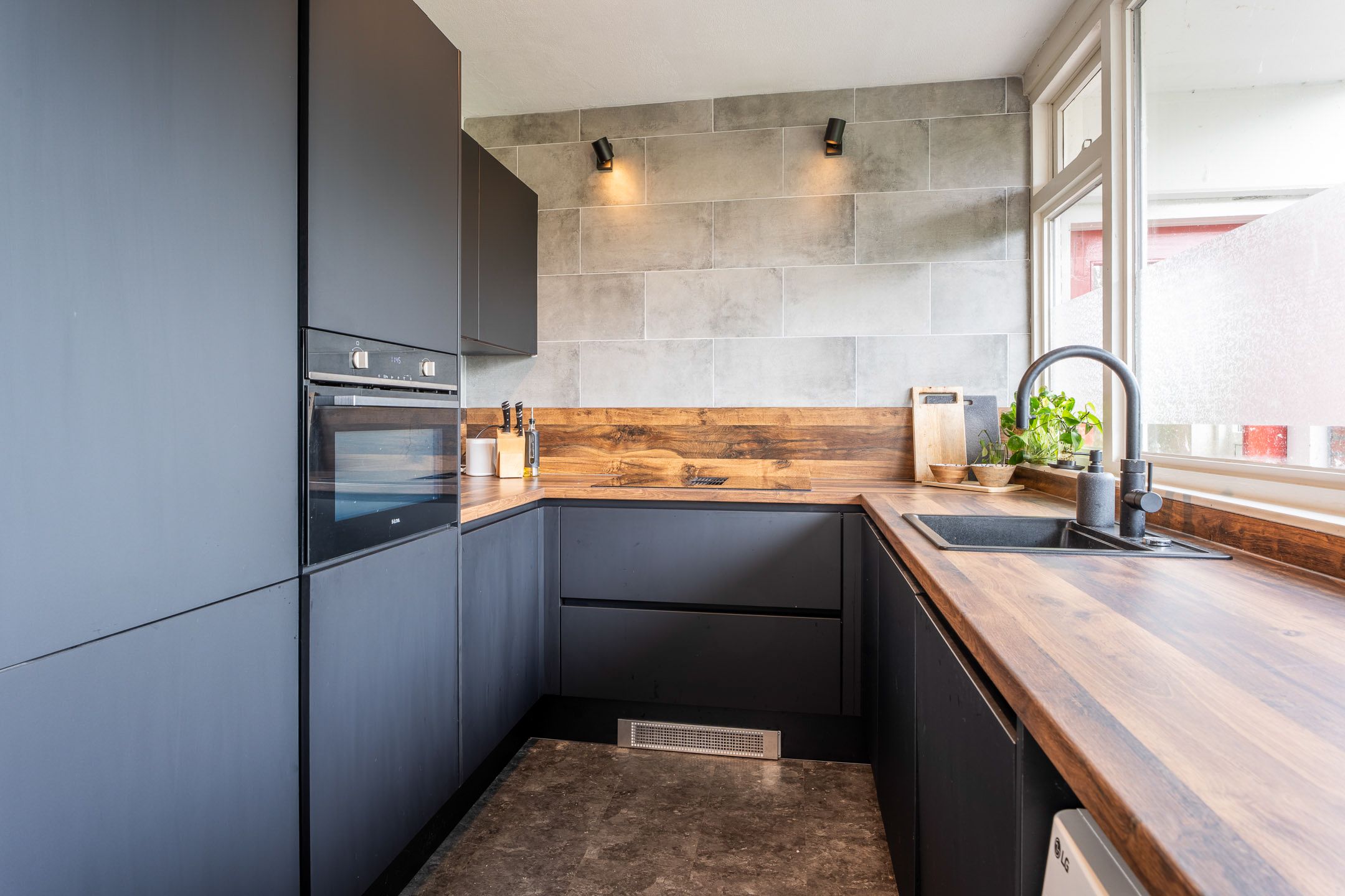 Photo 12 of Kasterleestraat 380