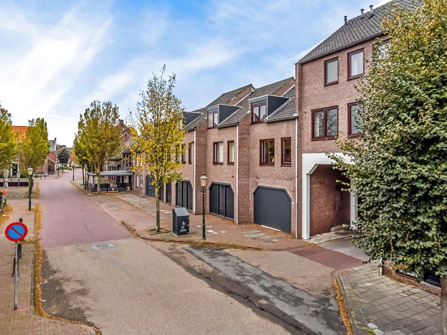 View photo 2 of Dorpstraat 69