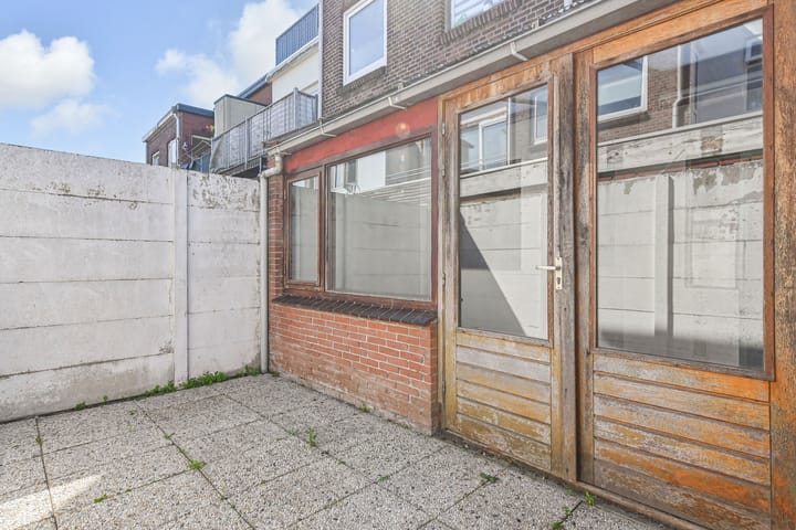 Foto 45 van Burgemeester Waldeckstraat 1