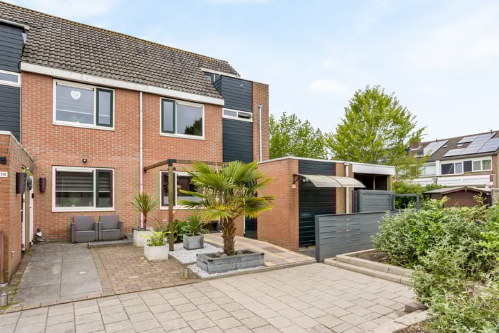 Foto 1 van Dominee Janzoniusstraat 19