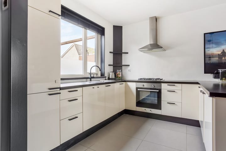 Foto 3 van Dominee Janzoniusstraat 19