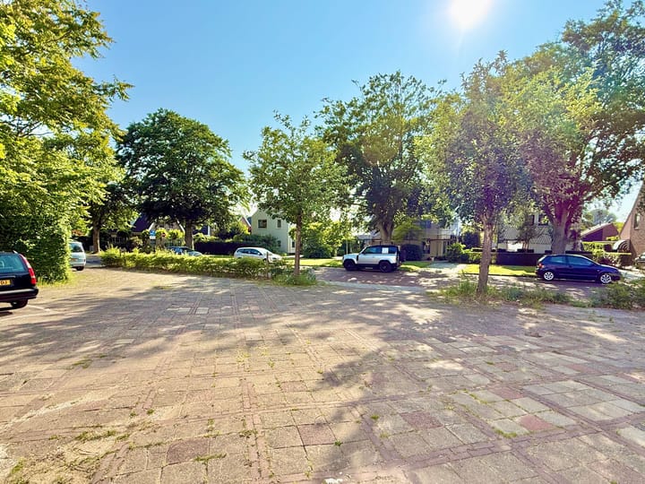 Photo 3 of Brederodestraat 14