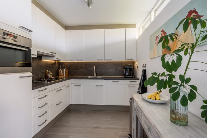 Photo 3 of Hoeker 79