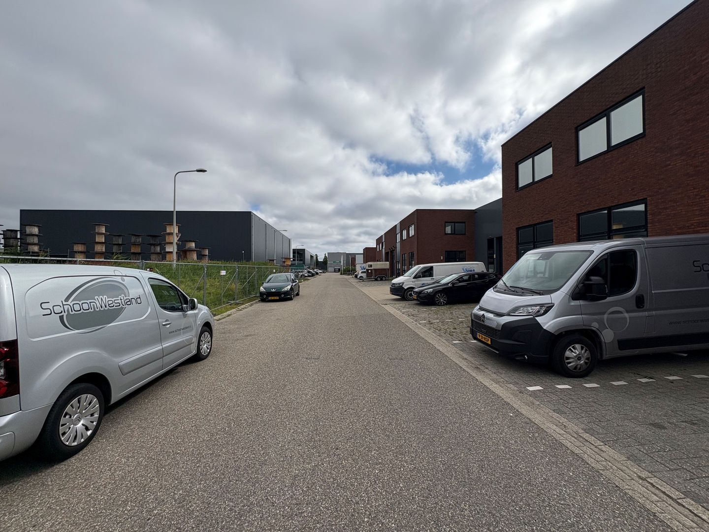 View photo 2 of Koopmanstraat 30