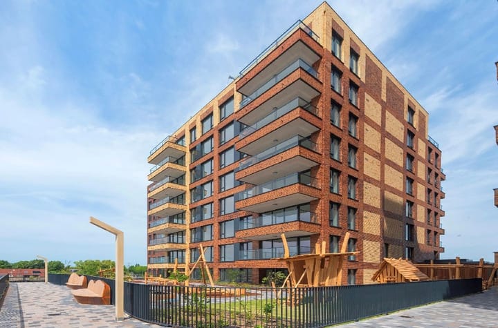 Foto 26 van Mahoniehout 430