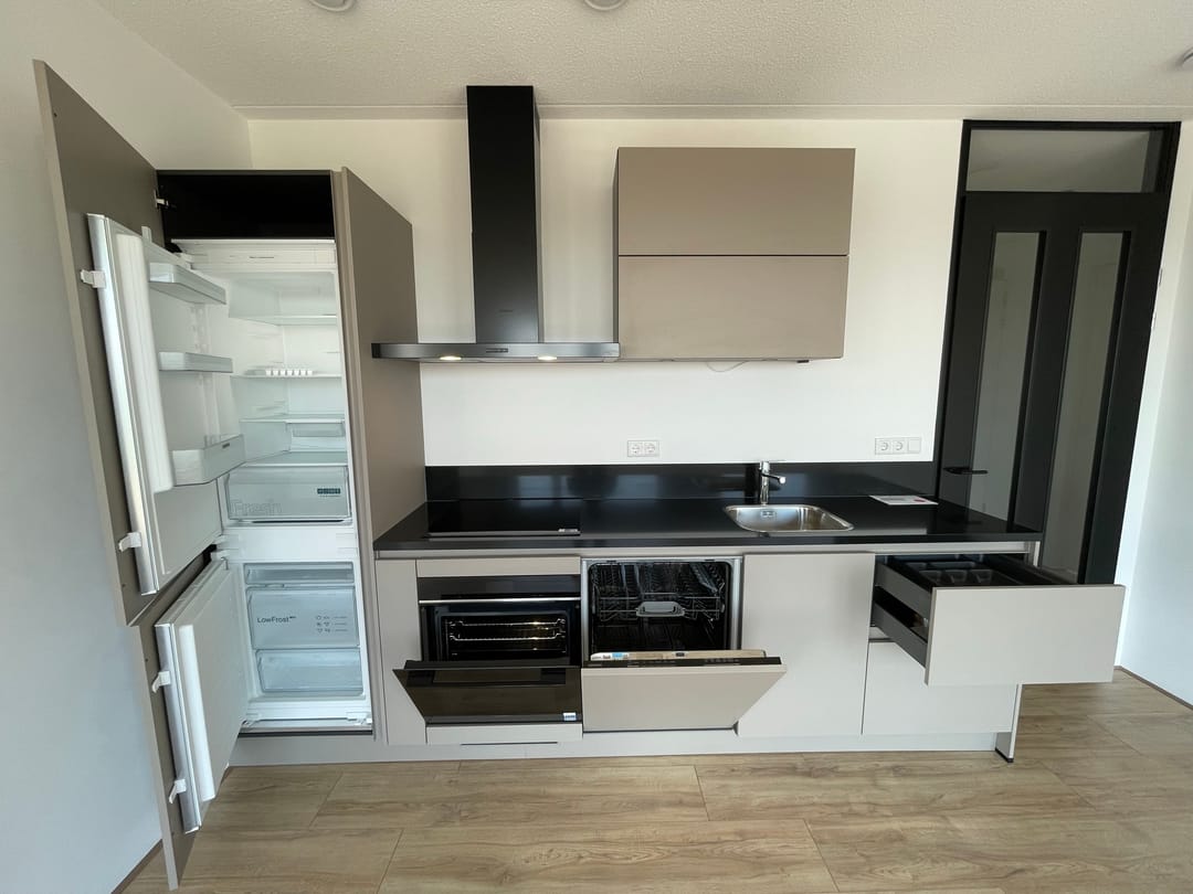 Foto 7 van Mahoniehout 430