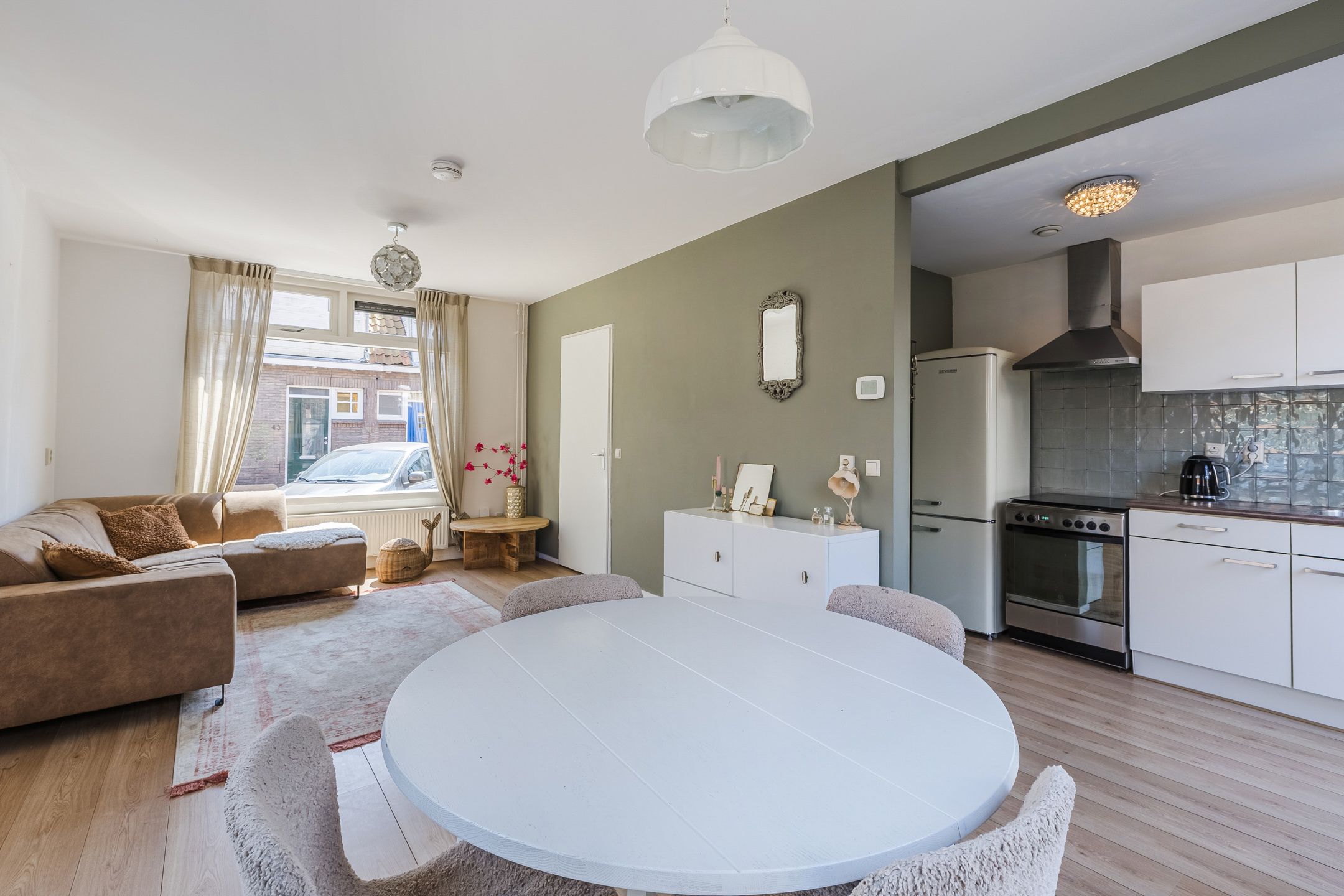 Foto 15 van Onegastraat 16