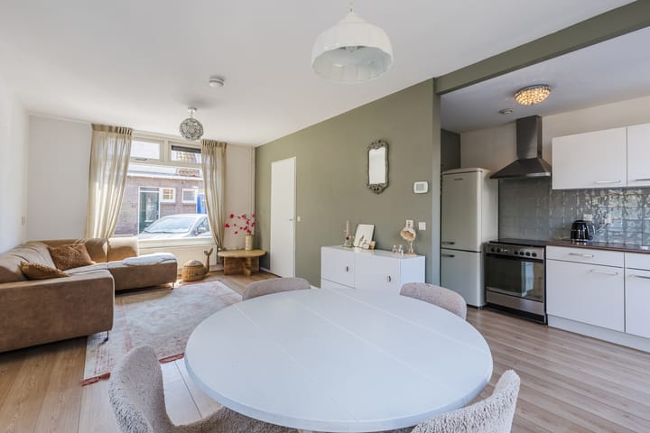 Foto 15 van Onegastraat 16