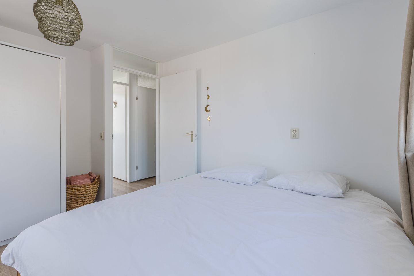 Foto 19 van Onegastraat 16