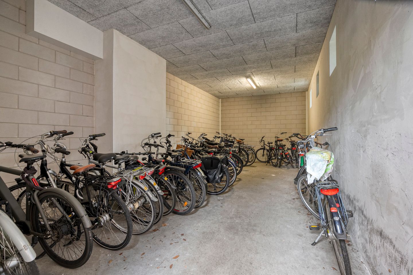 Foto 19 van Sportparkweg 138