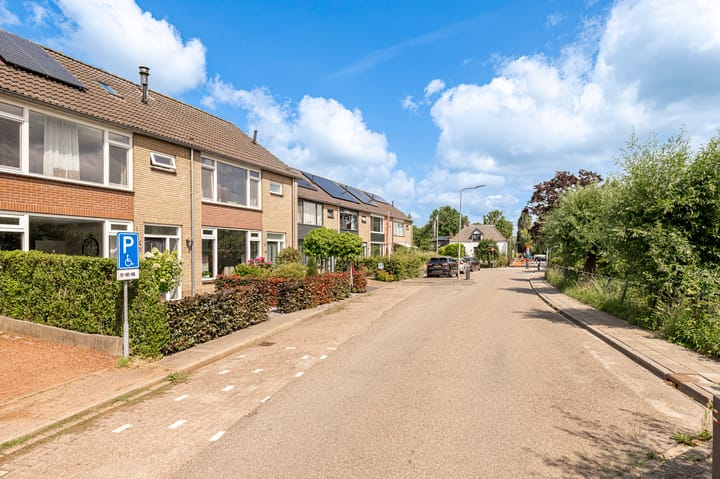 Foto 2 van Dr. van der Willigenstraat 17