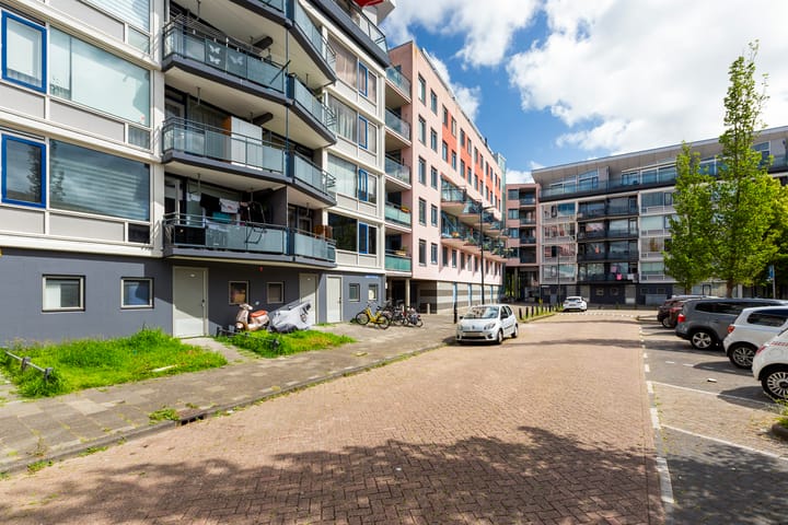 Foto 5 van Vincent van Goghlaan 137