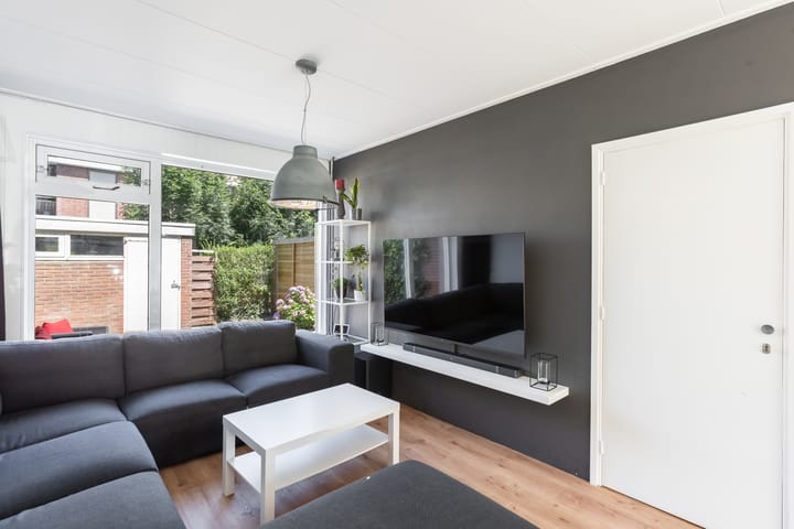 Photo 6 of Burgemeesters Van Waningstraat 3