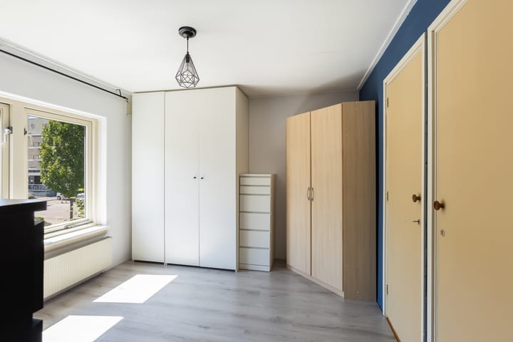 Photo 21 of Burgemeesters Van Waningstraat 3