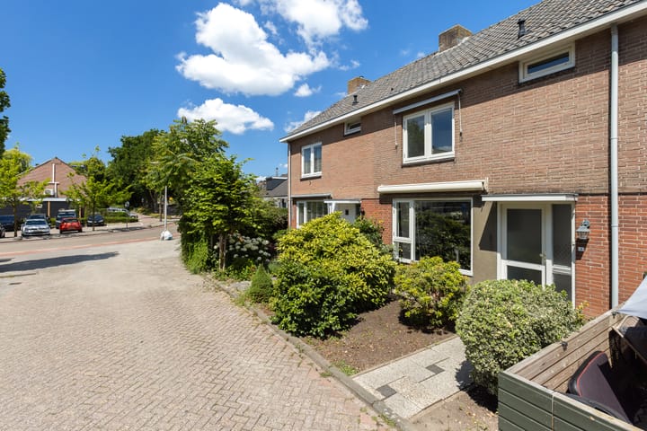 Photo 35 of Burgemeesters Van Waningstraat 3