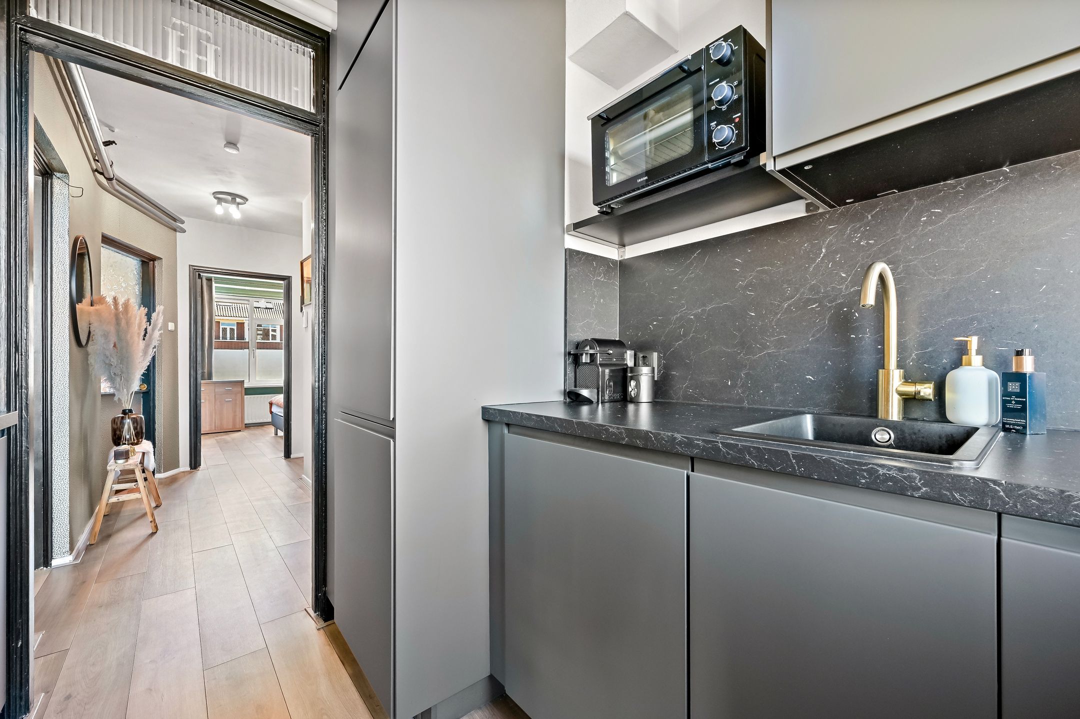 Foto 18 van Laan van Meerdervoort 1277