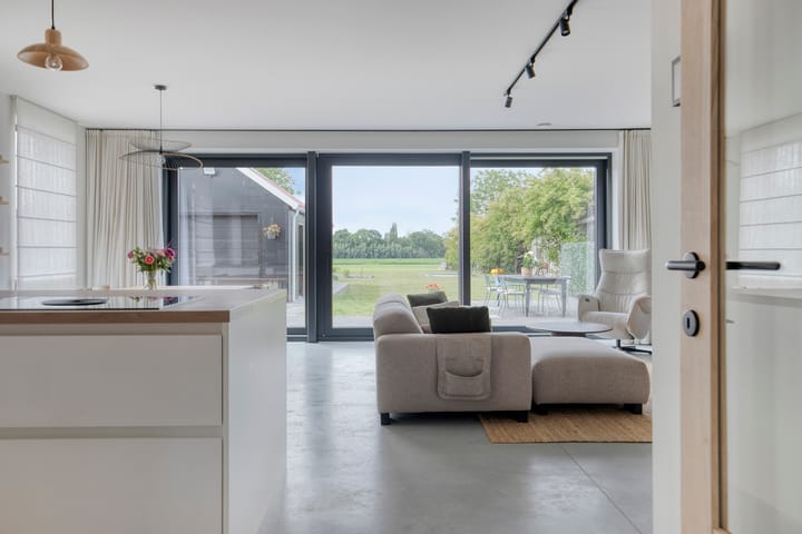 Foto 9 van Frederik Hendrikstraat 20