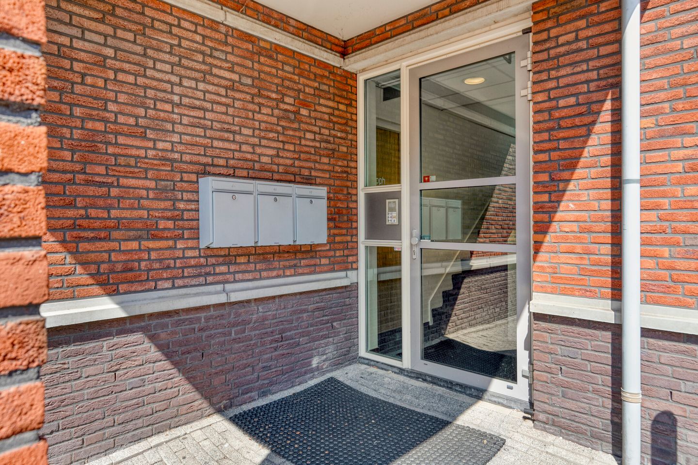 Bekijk foto 3 van 1e Barendrechtseweg 50