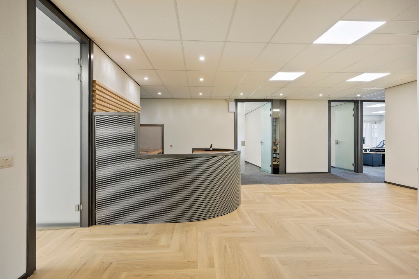 View photo 2 of Ainsworthstraat 26