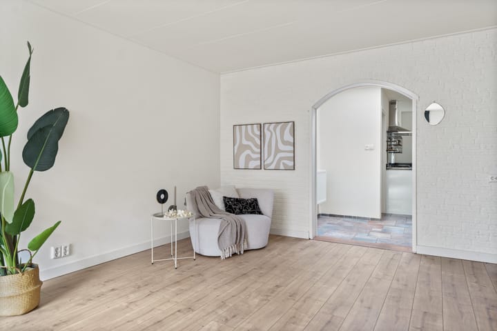 Foto 9 van Middelharnissestraat 12