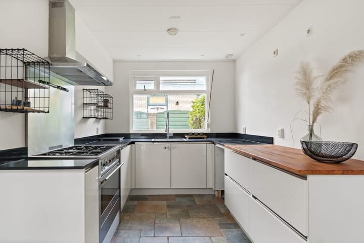 Foto 16 van Middelharnissestraat 12