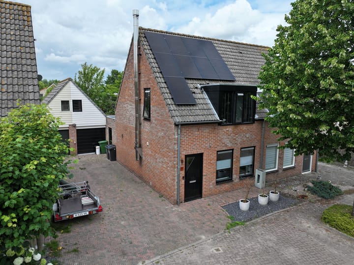 Photo 1 of Hanzestraat 15