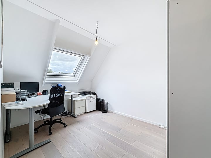 Photo 20 of Hanzestraat 15