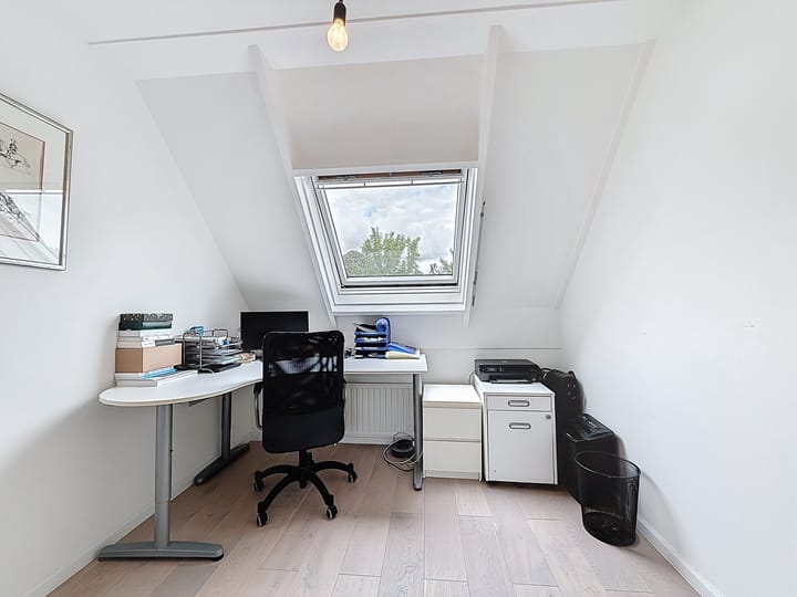 Photo 22 of Hanzestraat 15