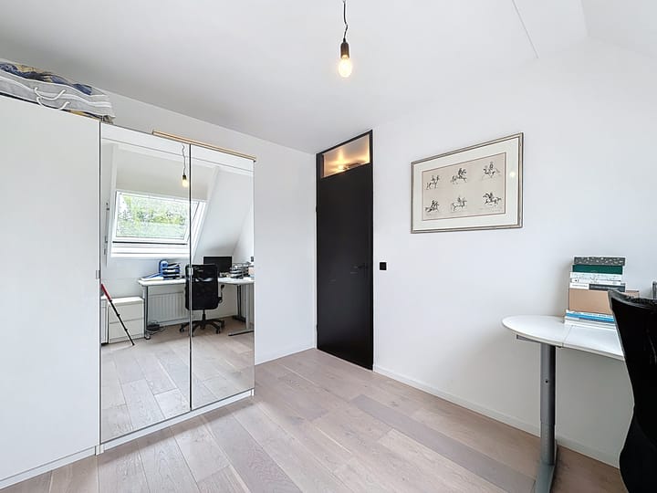 Photo 21 of Hanzestraat 15