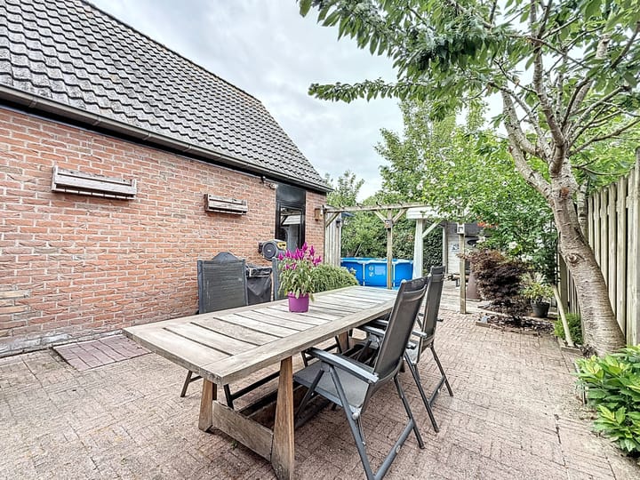 Photo 26 of Hanzestraat 15