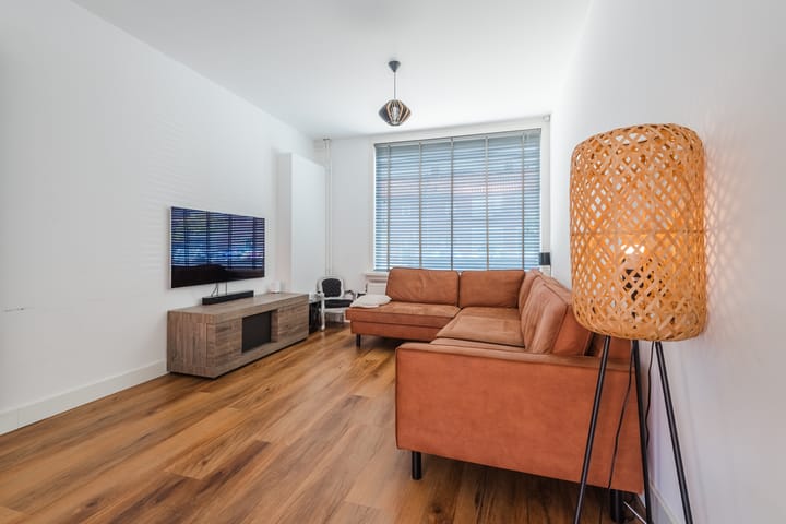 Photo 8 of Waalstraat 13