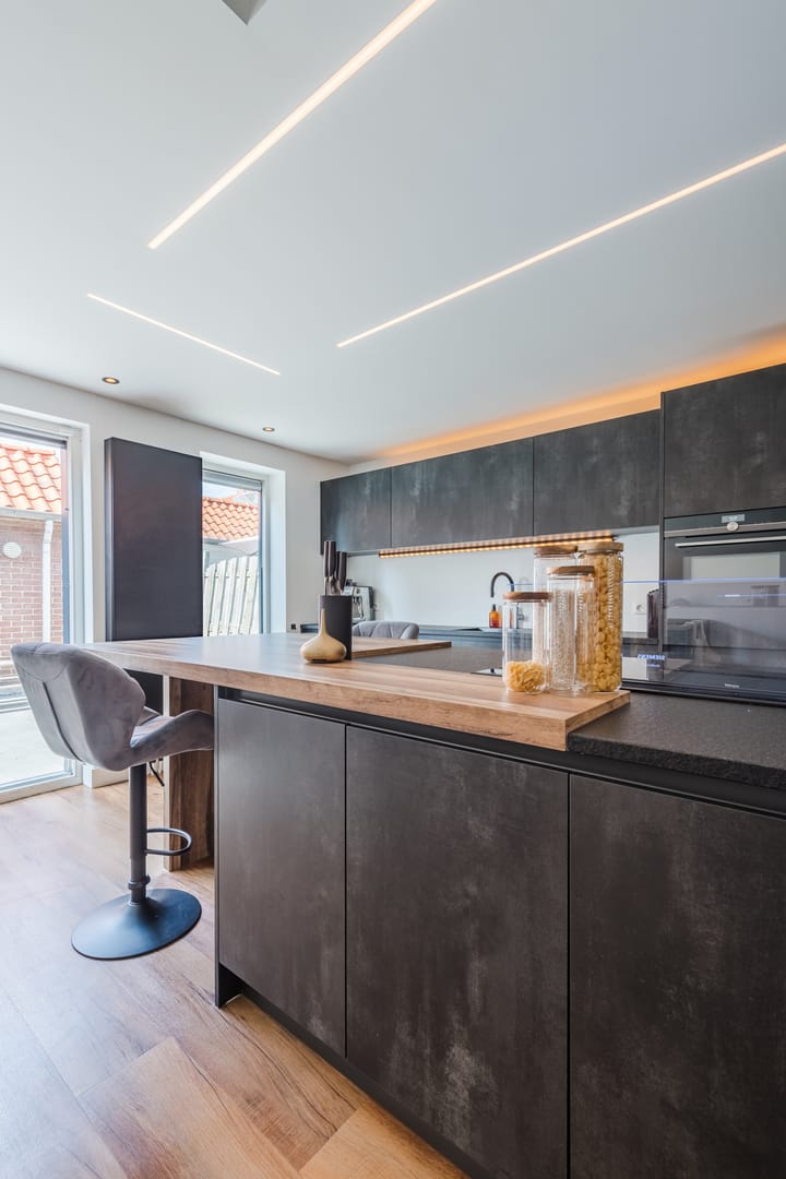 Photo 12 of Waalstraat 13