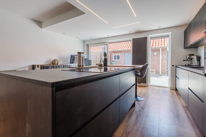 Photo 13 of Waalstraat 13