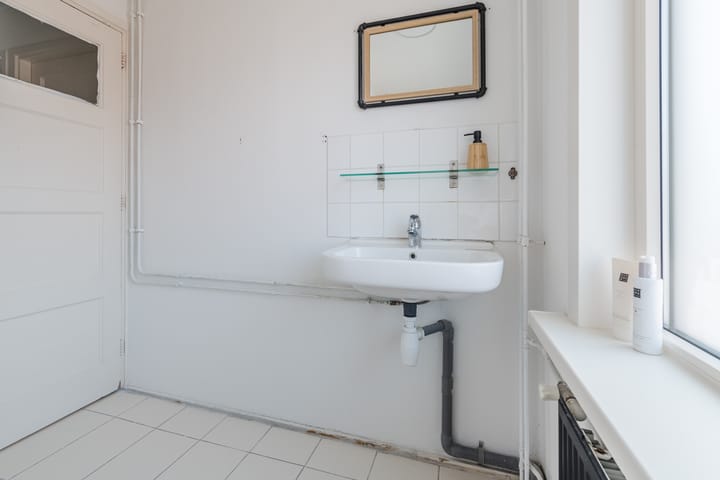 Photo 21 of Waalstraat 13