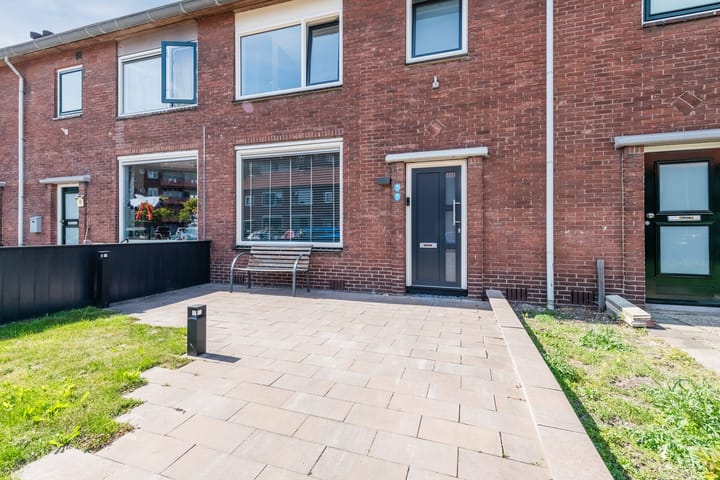 Photo 30 of Waalstraat 13