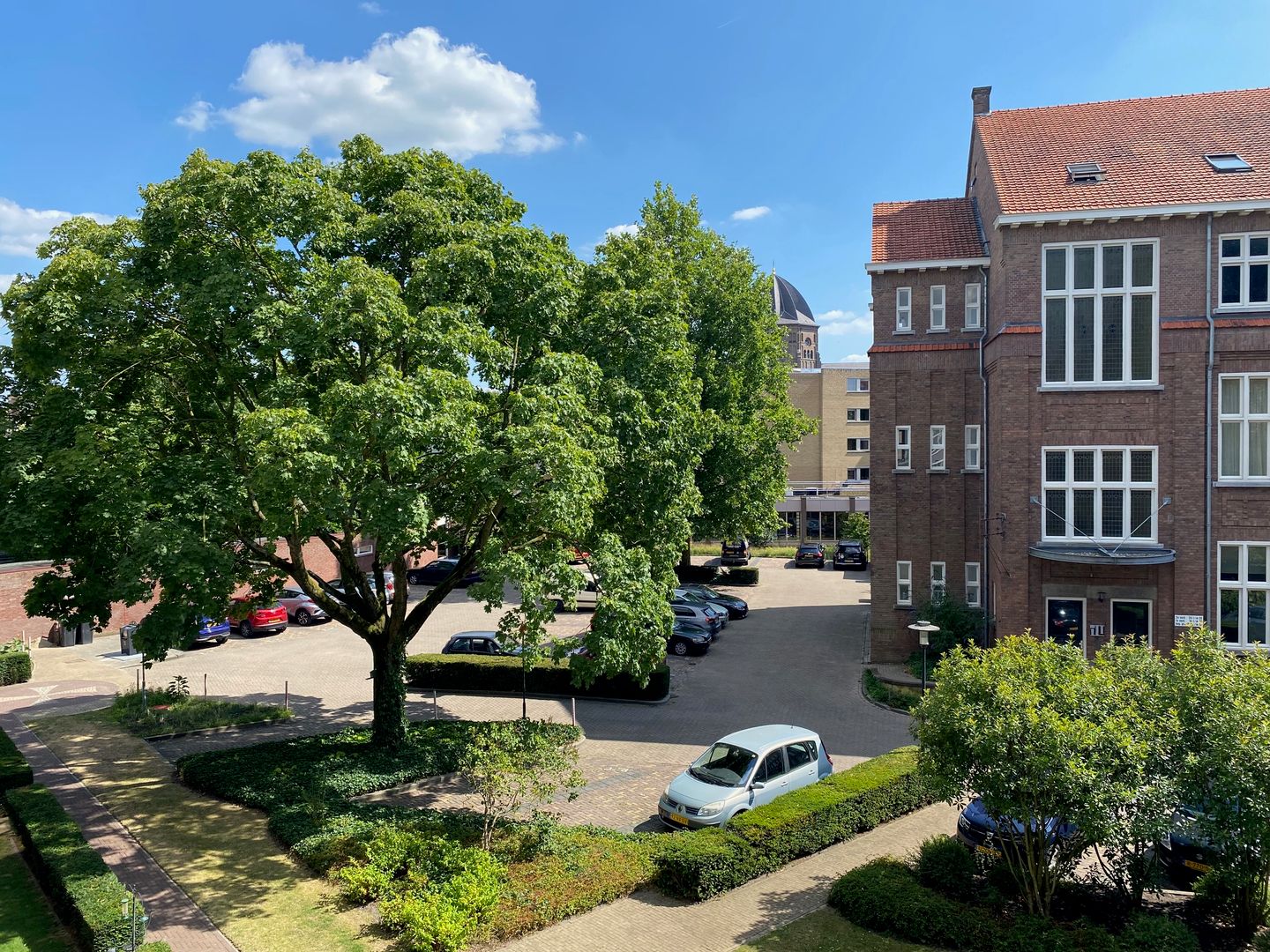 Photo 4 of de Cour 19